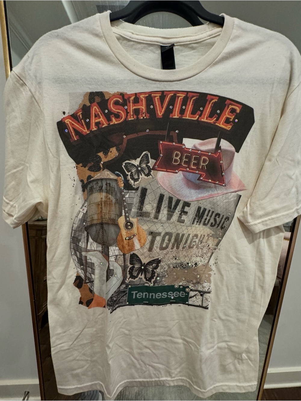 Gildan Cream Nashville Live Music Graphic Tee